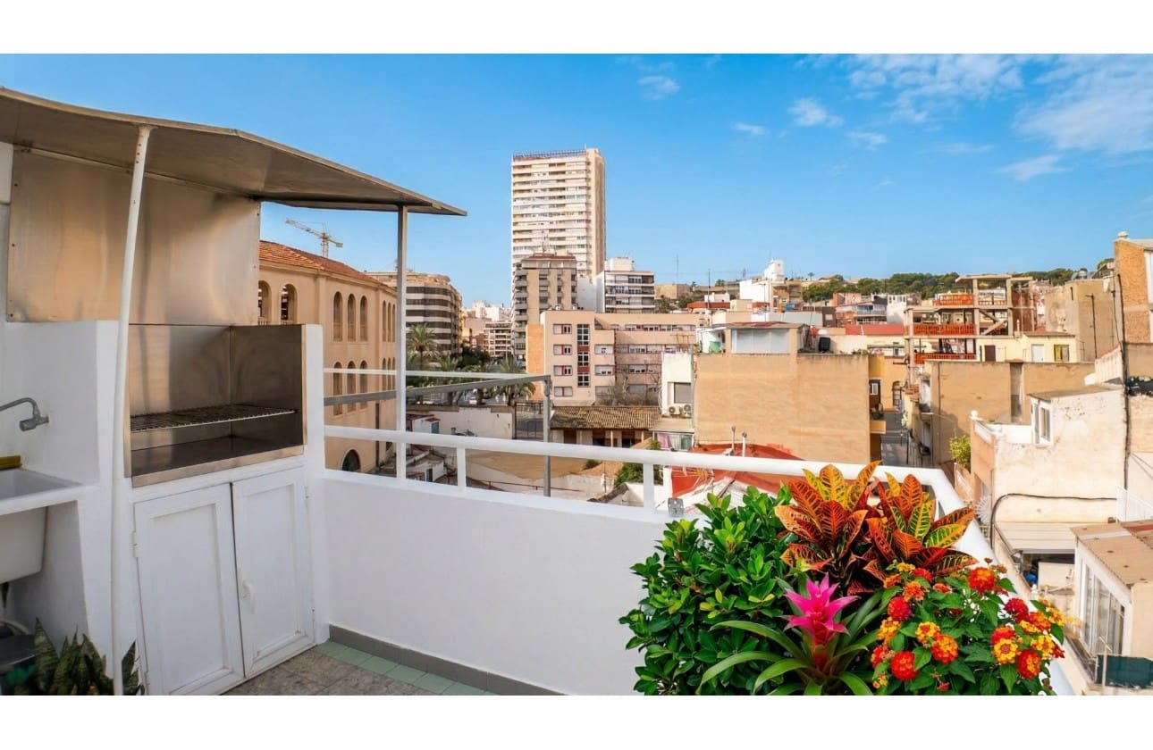 3 chambre Appartement à vendre à Alicante ville - 240 000 € (Ref: 9650694)
