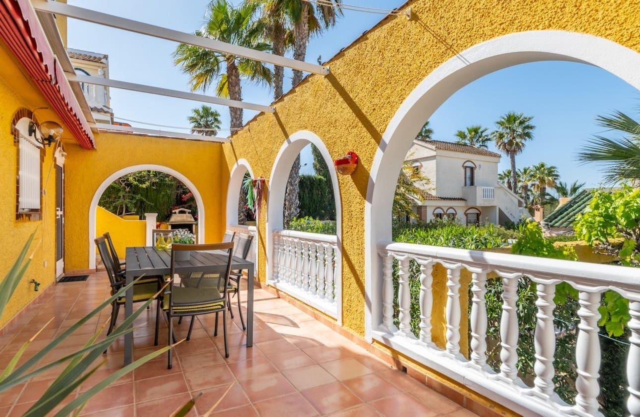 3 camera da letto Villa in vendita in Gran Alacant con piscina - 580.000 € (Rif: 9657006)