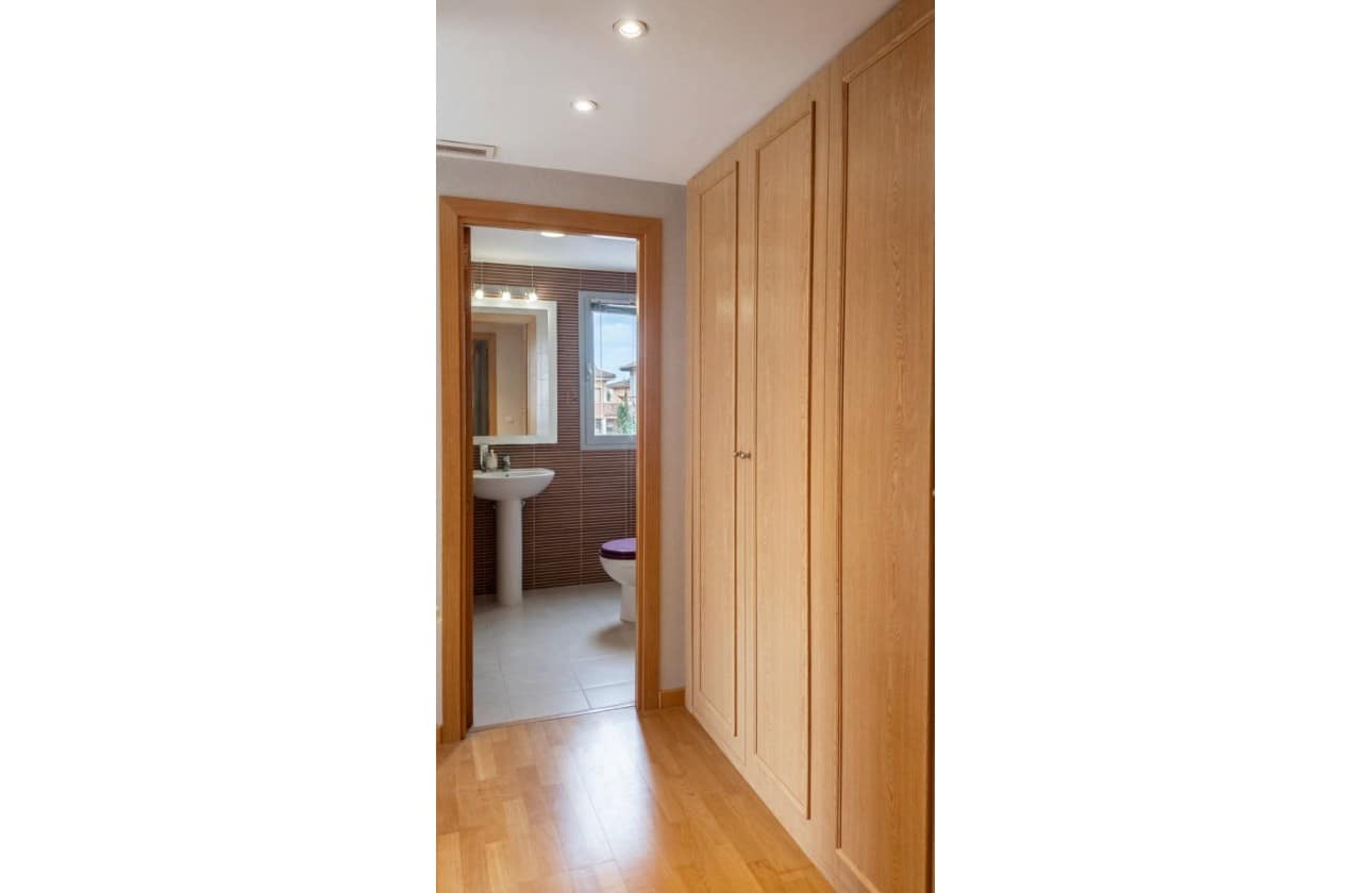 2 sypialnia Apartament na sprzedaż w Miasto Alicante / Alacant z basenem garażem - 285 000 € (Ref: 9659771)