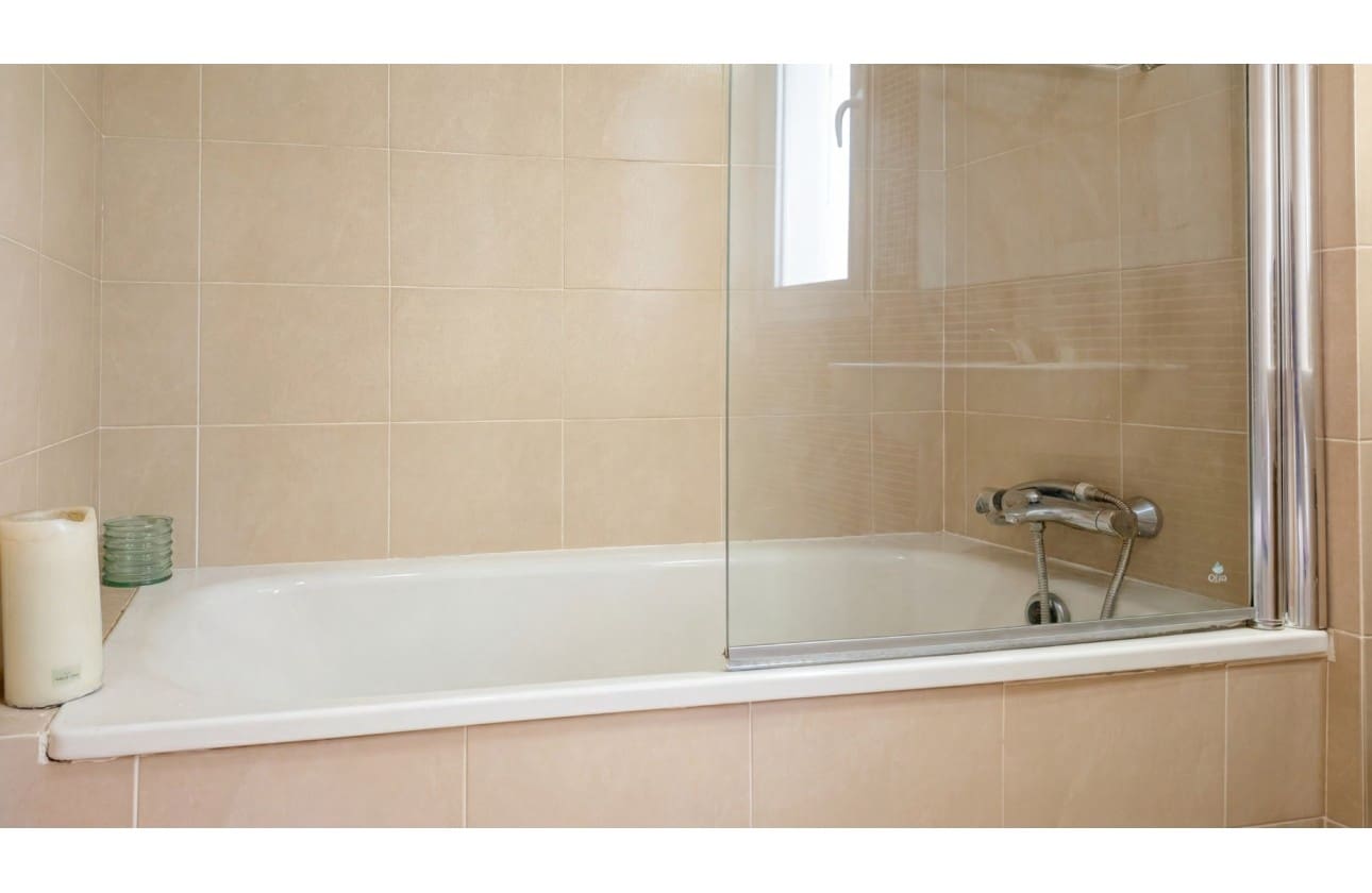 2 sypialnia Apartament na sprzedaż w Miasto Alicante / Alacant z basenem garażem - 285 000 € (Ref: 9659771)