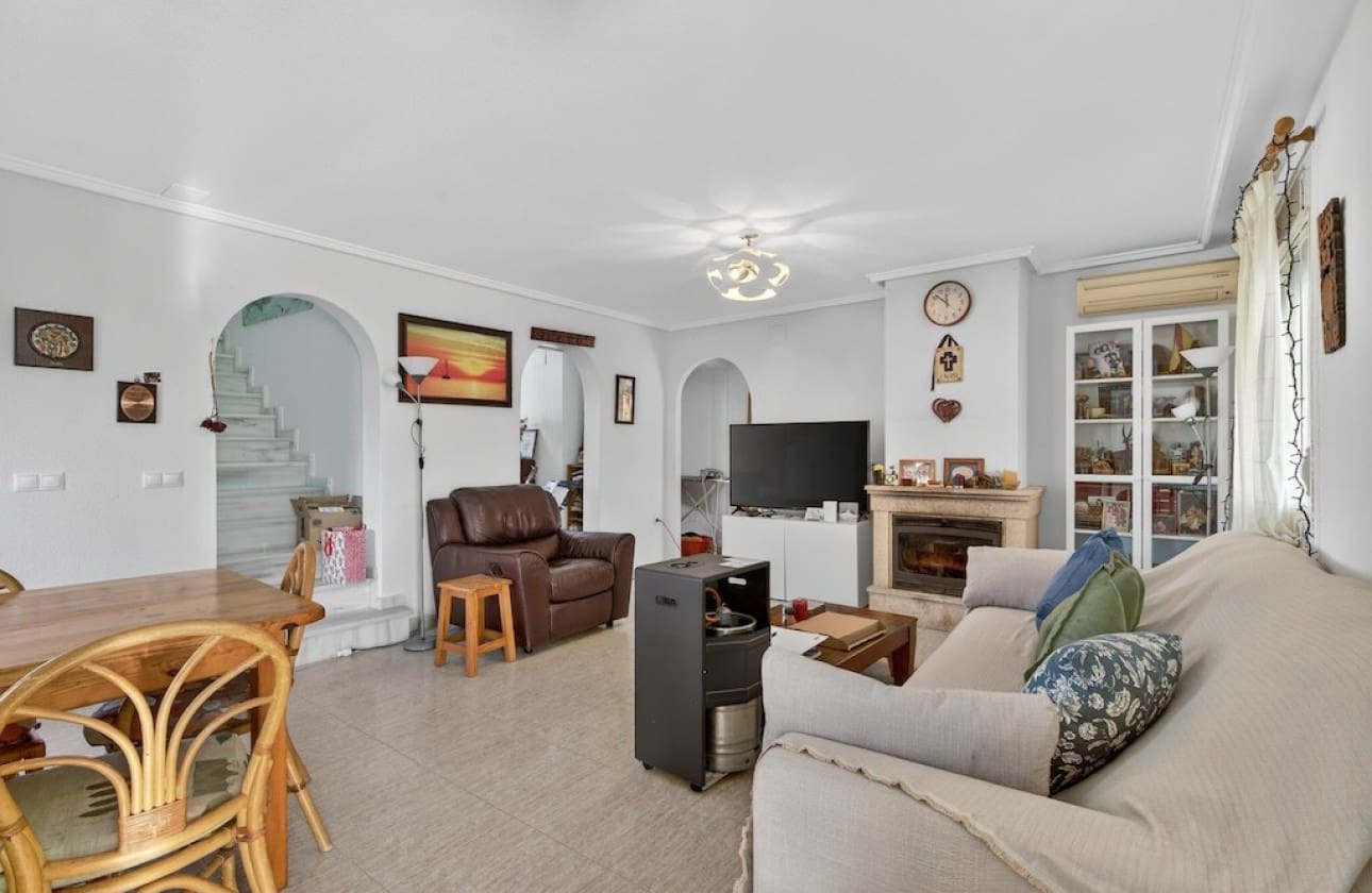 Chalet de 6 habitaciones en Gran Alacant en venta con piscina garaje - 505.000 € (Ref: 9665684)