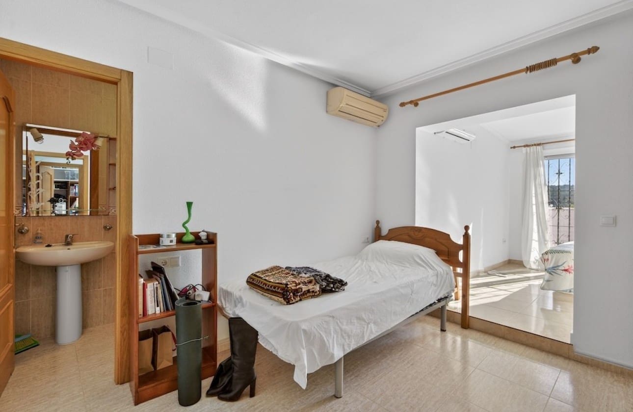 Chalet de 6 habitaciones en Gran Alacant en venta con piscina garaje - 505.000 € (Ref: 9665684)