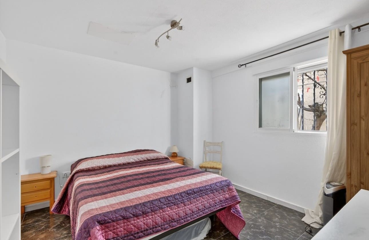 Chalet de 6 habitaciones en Gran Alacant en venta con piscina garaje - 505.000 € (Ref: 9665684)