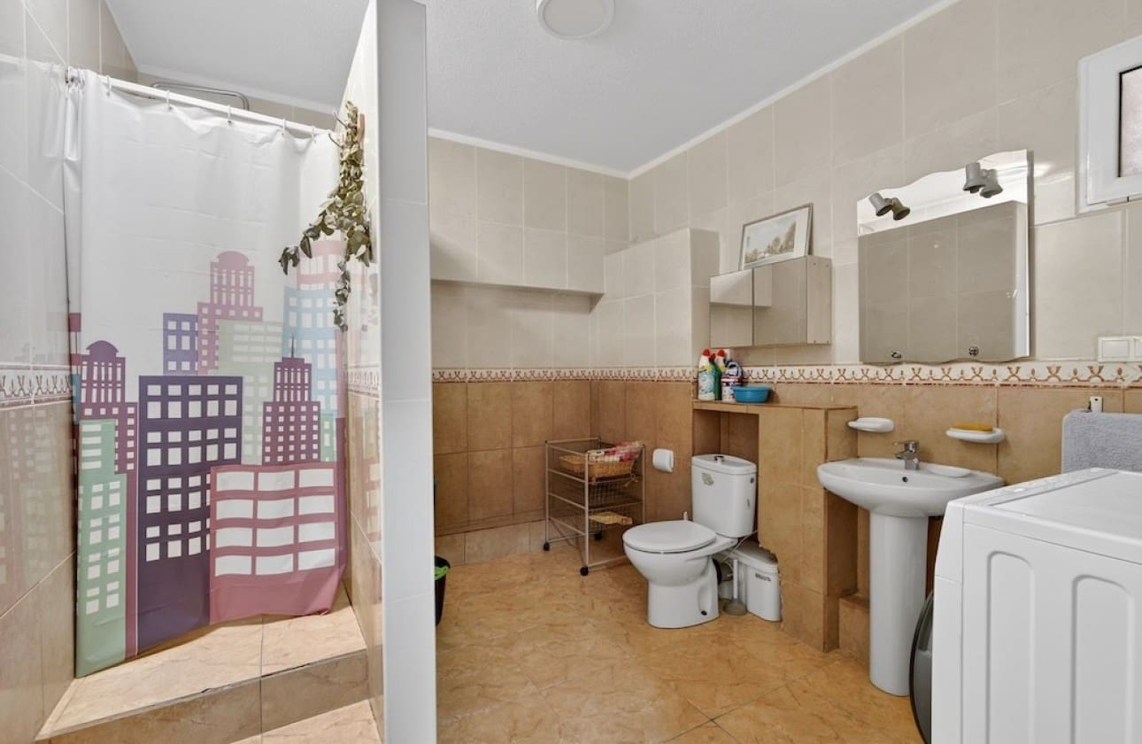 Chalet de 6 habitaciones en Gran Alacant en venta con piscina garaje - 505.000 € (Ref: 9665684)