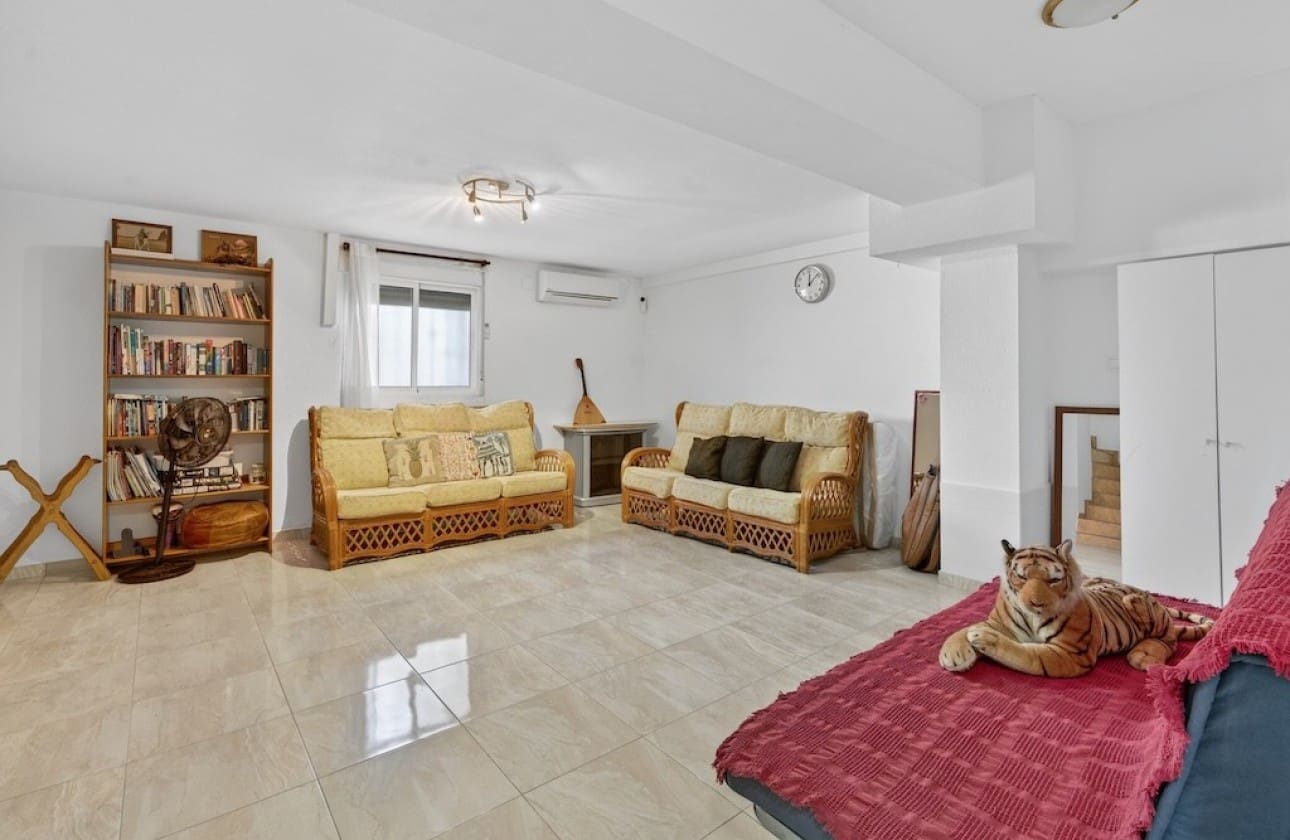 Chalet de 6 habitaciones en Gran Alacant en venta con piscina garaje - 505.000 € (Ref: 9665684)