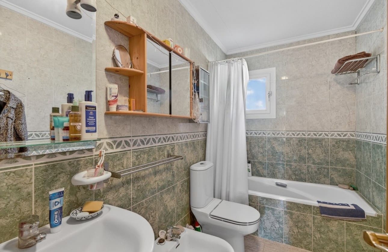 Chalet de 6 habitaciones en Gran Alacant en venta con piscina garaje - 505.000 € (Ref: 9665684)