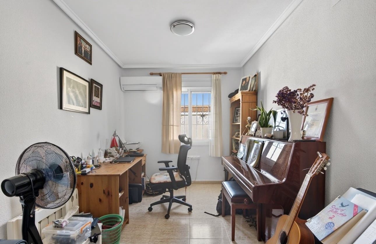 Chalet de 6 habitaciones en Gran Alacant en venta con piscina garaje - 505.000 € (Ref: 9665684)