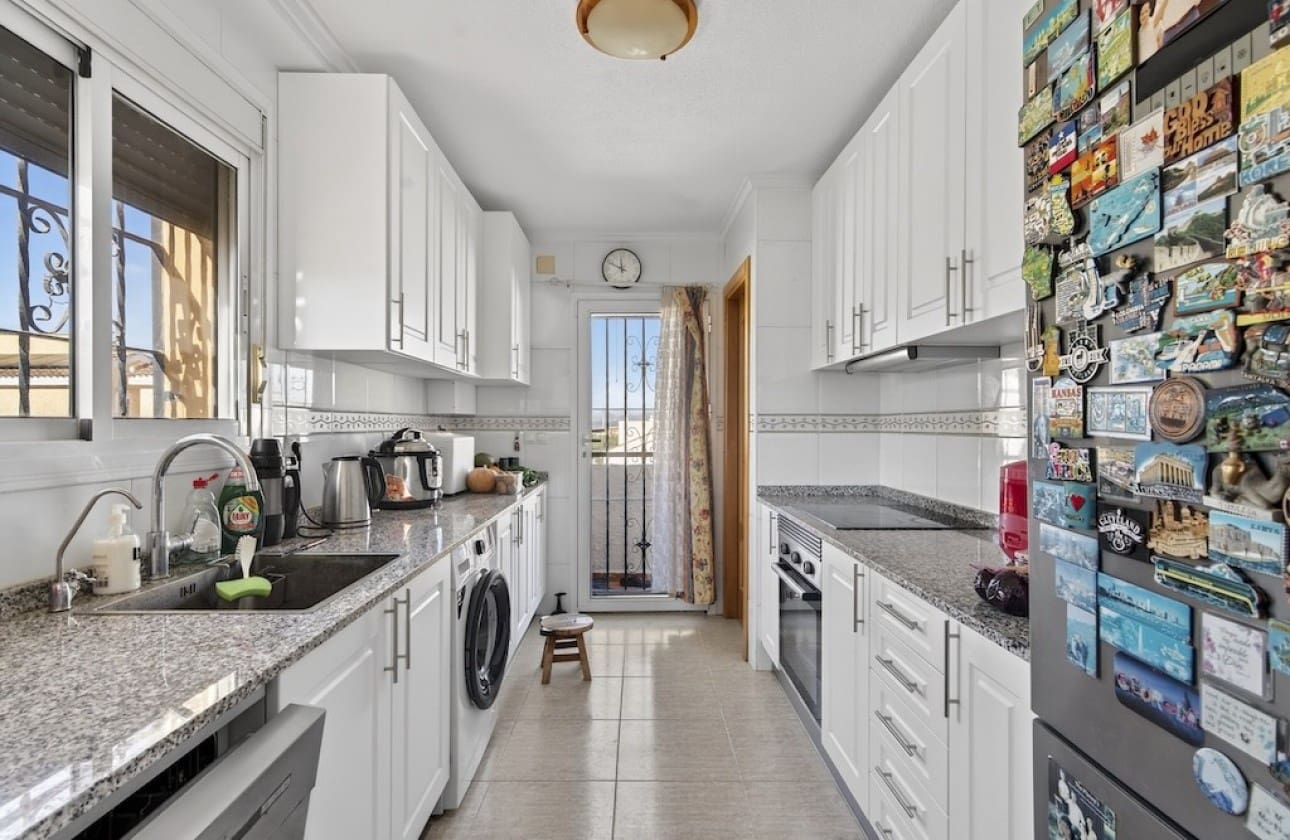 Chalet de 6 habitaciones en Gran Alacant en venta con piscina garaje - 505.000 € (Ref: 9665684)