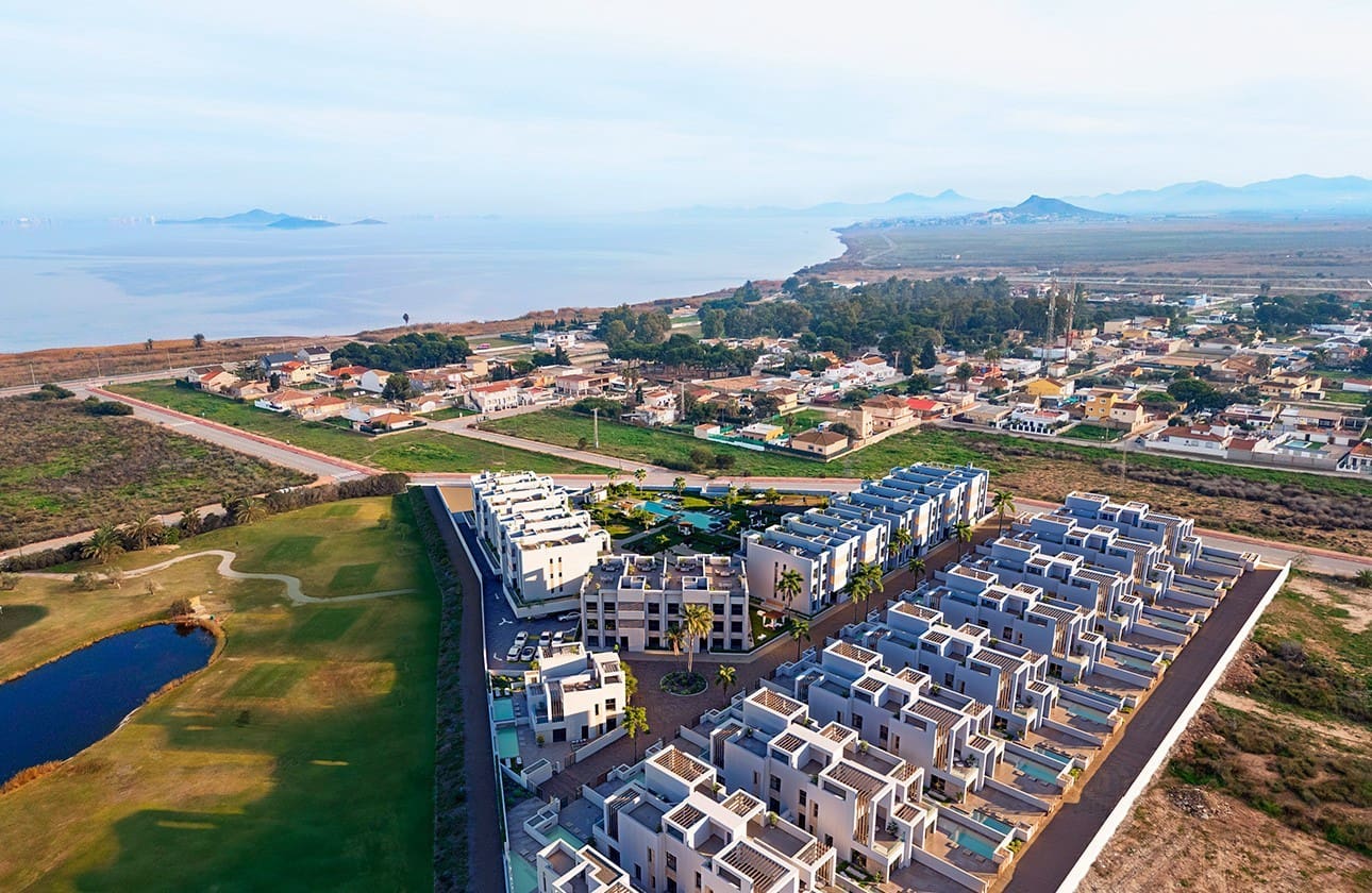 3 soverom Penthouse til salgs i Los Alcazares med svømmebasseng garasje - € 409 000 (Ref: 9679145)