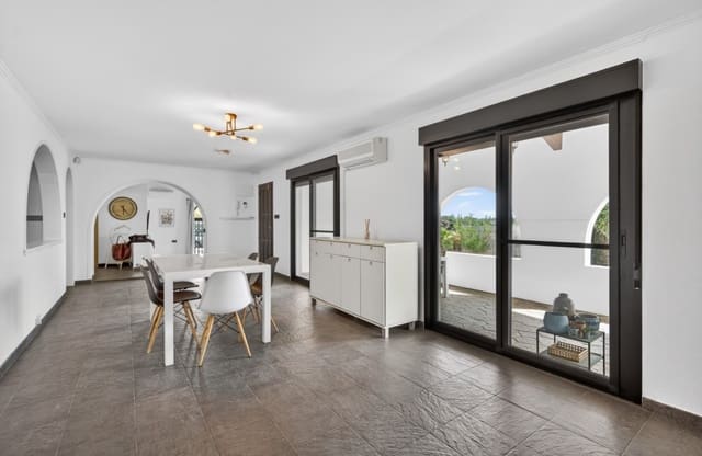 3 chambre Villa/Maison à vendre à Santa Pola avec piscine garage - 525 000 € (Ref: 9700104)