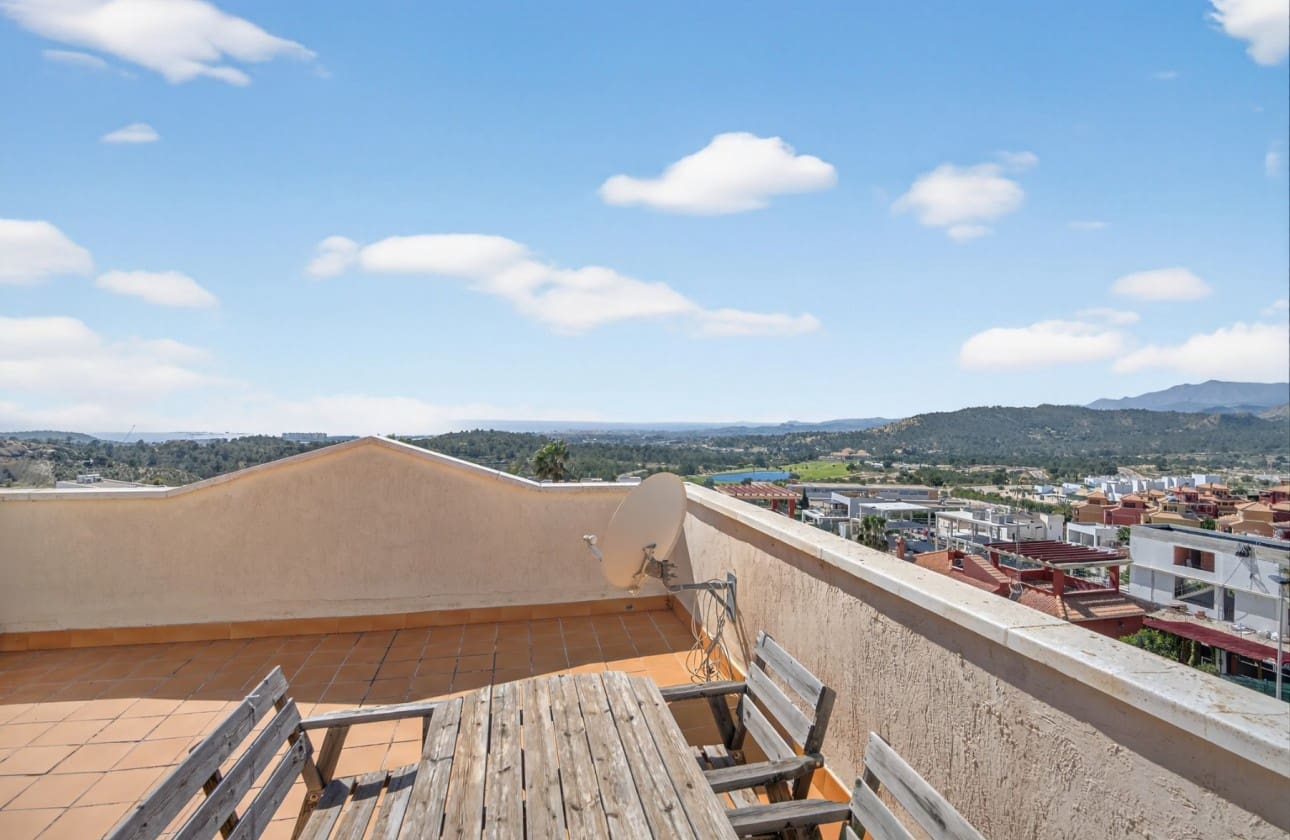 3 Zimmer Haus zu verkaufen in Finestrat mit Pool Garage - 309.000 € (Ref: 9715676)