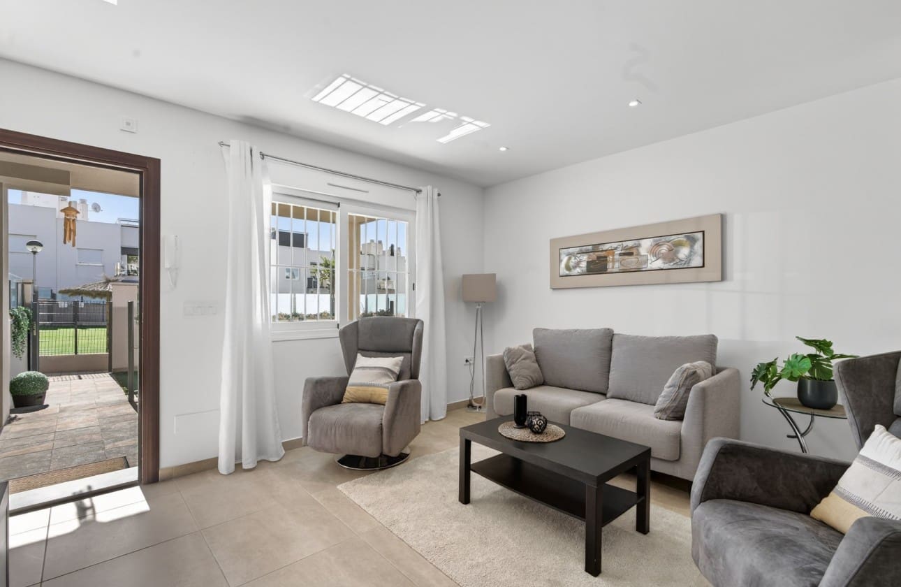 3 slaapkamer Appartement te koop in Aguas Nuevas met zwembad garage - € 259.000 (Ref: 9740593)