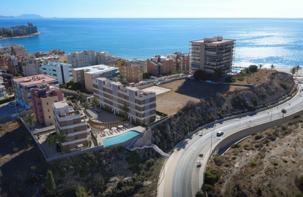 3 makuuhuone Huoneisto myytävänä paikassa Playa de Muchavista mukana uima-altaan 
autotalli - 562 500 € (Ref: 9753628)