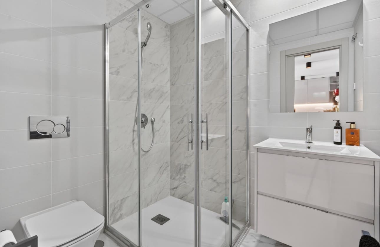 2 bedroom Penthouse for sale in Playa Flamenca with pool garage - € 499,000 (Ref: 9753629)