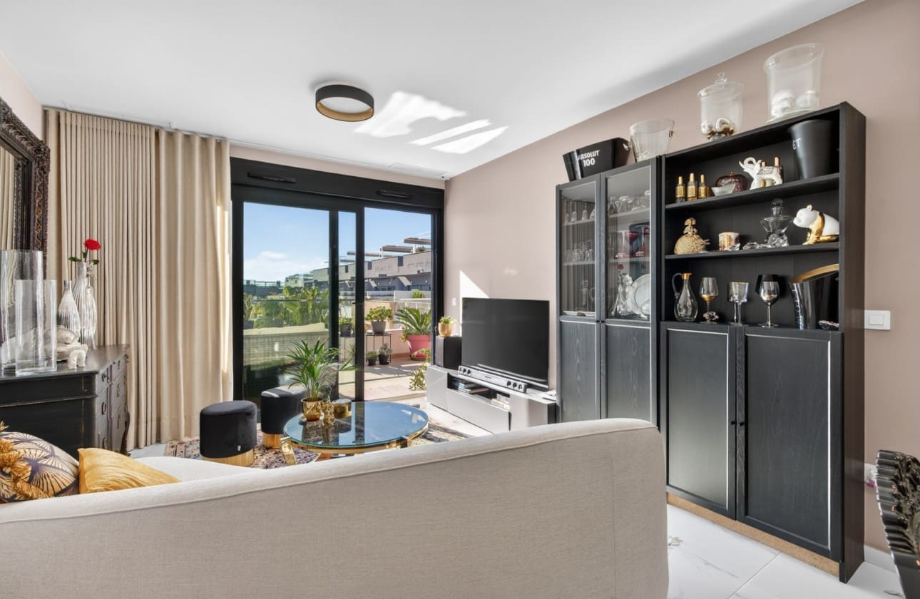 2 bedroom Penthouse for sale in Playa Flamenca with pool garage - € 499,000 (Ref: 9753629)