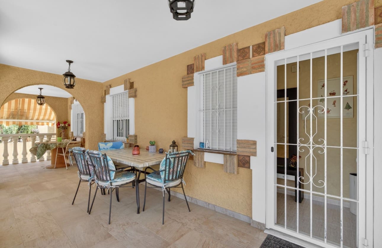 4 soverom Villa til salgs i Gran Alacant med svømmebasseng - € 695 000 (Ref: 9757806)