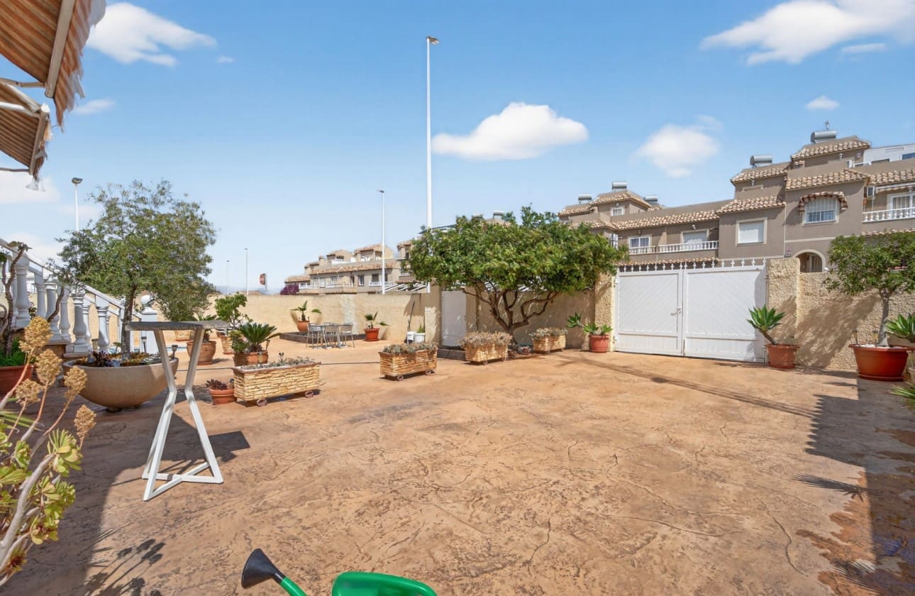 4 soverom Villa til salgs i Gran Alacant med svømmebasseng - € 695 000 (Ref: 9757806)