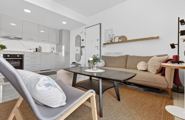 Apartamento de 2 habitaciones en Playa de los Locos, Torrevieja en venta con piscina - 248.000 € (Ref: 9772605)