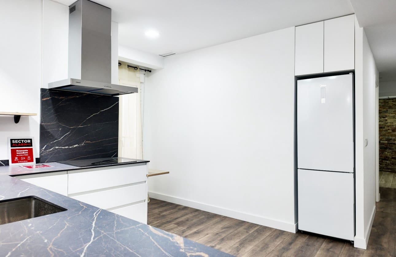 2 makuuhuone Huoneisto myytävänä paikassa Alicante kaupunki - 389 000 € (Ref: 9776939)