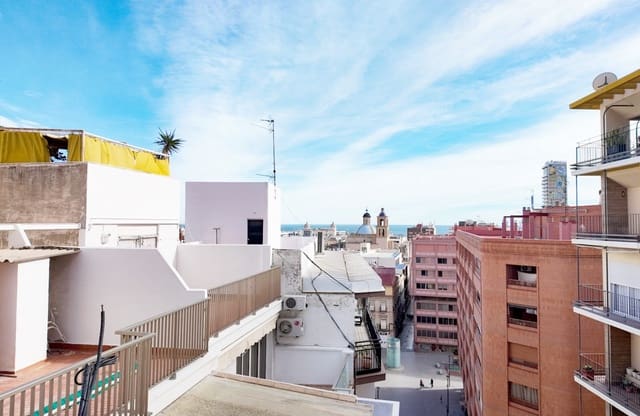 2 bedroom Apartment for sale in Barrio del Centro, Alicante / Alacant city - € 389,000 (Ref: 9776939)