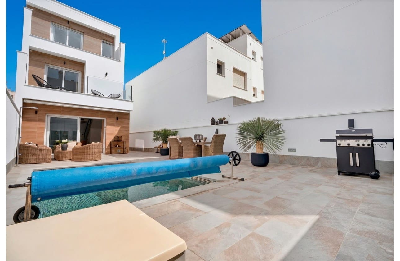 Chalet de 4 habitaciones en San Pedro del Pinatar en venta con piscina garaje - 519.000 € (Ref: 9796274)