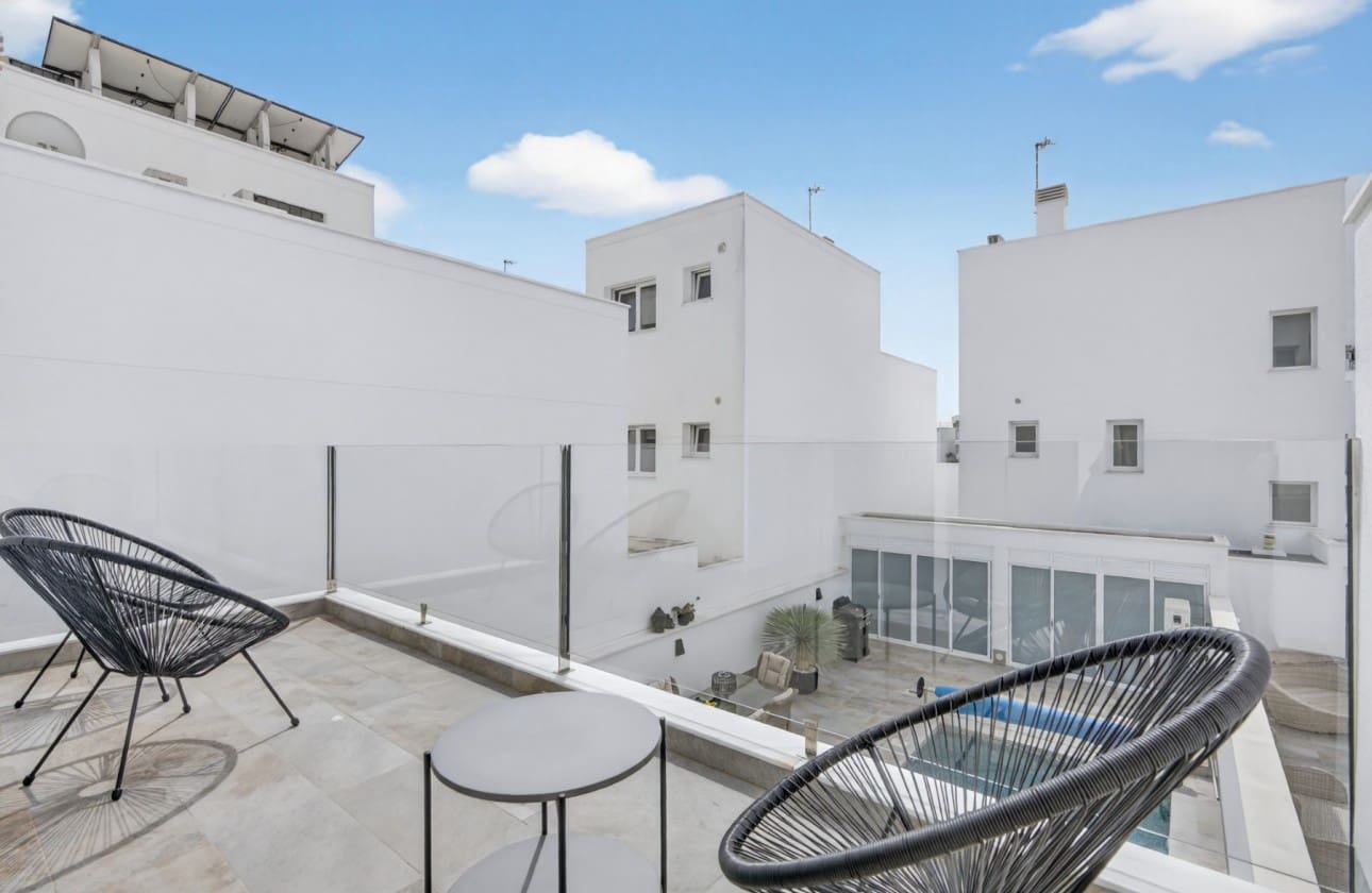 Chalet de 4 habitaciones en San Pedro del Pinatar en venta con piscina garaje - 519.000 € (Ref: 9796274)
