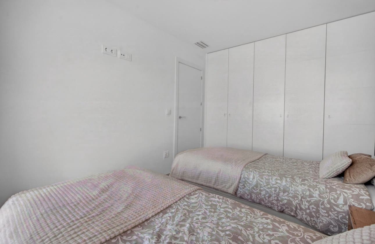 Chalet de 4 habitaciones en San Pedro del Pinatar en venta con piscina garaje - 519.000 € (Ref: 9796274)