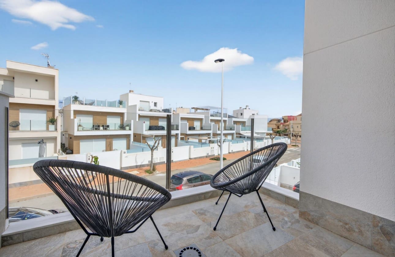 Chalet de 4 habitaciones en San Pedro del Pinatar en venta con piscina garaje - 519.000 € (Ref: 9796274)