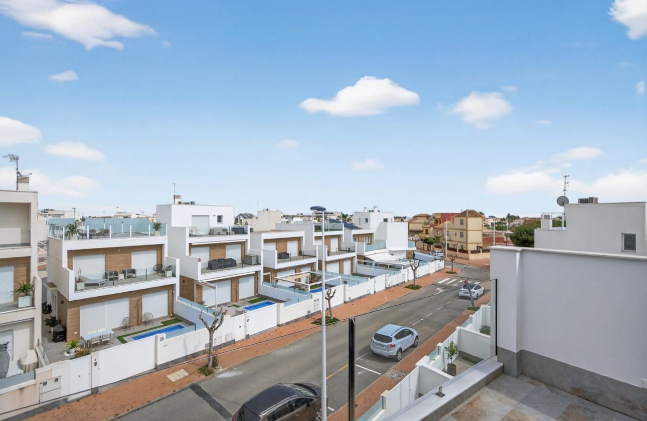 Chalet de 4 habitaciones en San Pedro del Pinatar en venta con piscina garaje - 519.000 € (Ref: 9796274)
