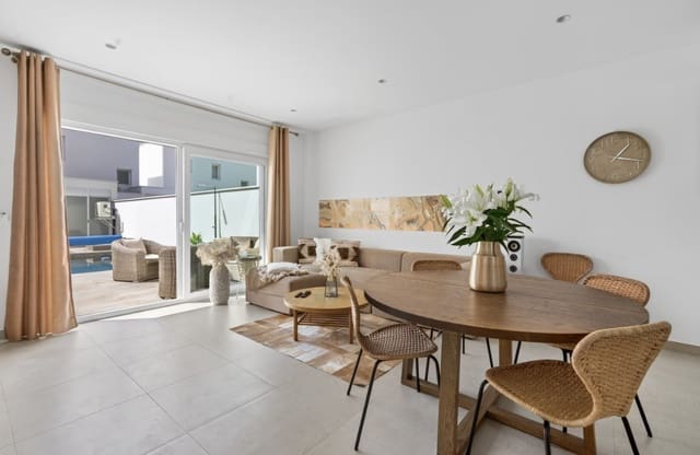 Chalet de 4 habitaciones en Los Peñascos - El Salero - Los Imbernones, San Pedro del Pinatar en venta con piscina garaje - 519.000 € (Ref: 9796274)