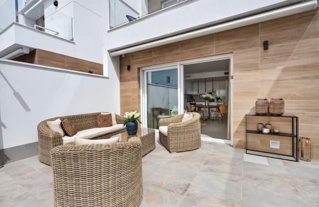 Chalet de 4 habitaciones en Los Peñascos - El Salero - Los Imbernones, San Pedro del Pinatar en venta con piscina garaje - 519.000 € (Ref: 9796274)