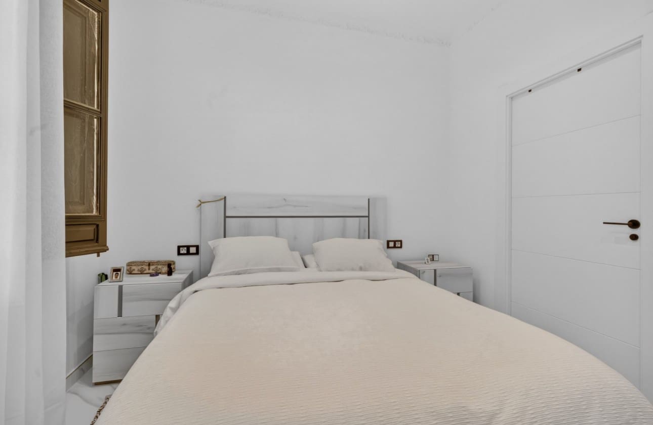 3 makuuhuone Huvila myytävänä paikassa El Altet mukana uima-altaan 
autotalli - 670 000 € (Ref: 9798383)