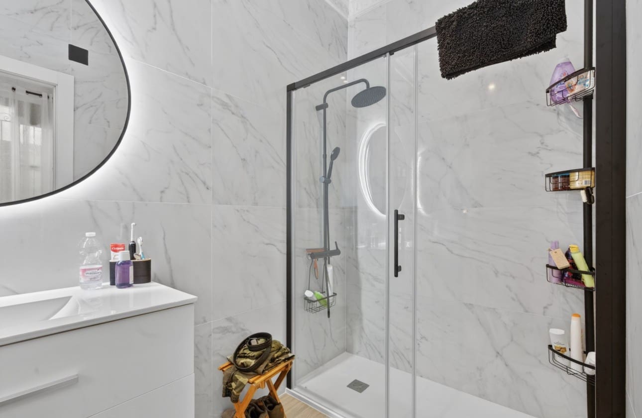 3 makuuhuone Huvila myytävänä paikassa El Altet mukana uima-altaan 
autotalli - 670 000 € (Ref: 9798383)