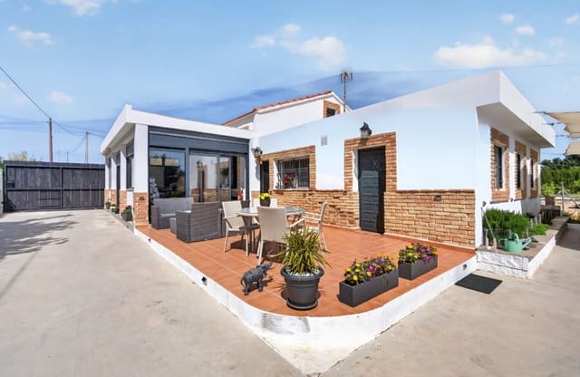 3 makuuhuone Huvila myytävänä paikassa El Altet, Elche / Elx mukana uima-altaan 
autotalli - 670 000 € (Ref: 9798383)