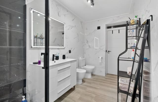 3 makuuhuone Huvila myytävänä paikassa El Altet, Elche / Elx mukana uima-altaan 
autotalli - 670 000 € (Ref: 9798383)