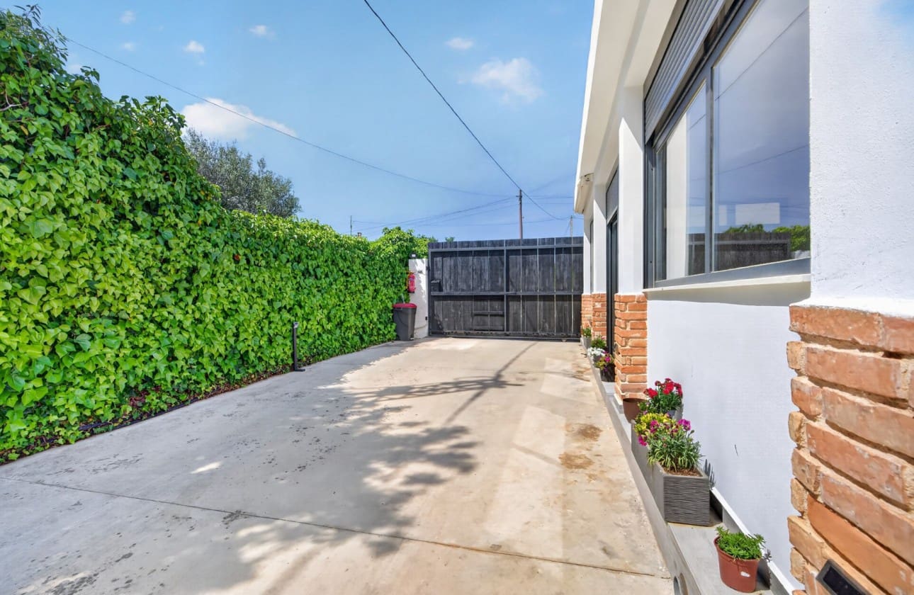 3 makuuhuone Huvila myytävänä paikassa El Altet mukana uima-altaan 
autotalli - 670 000 € (Ref: 9798383)