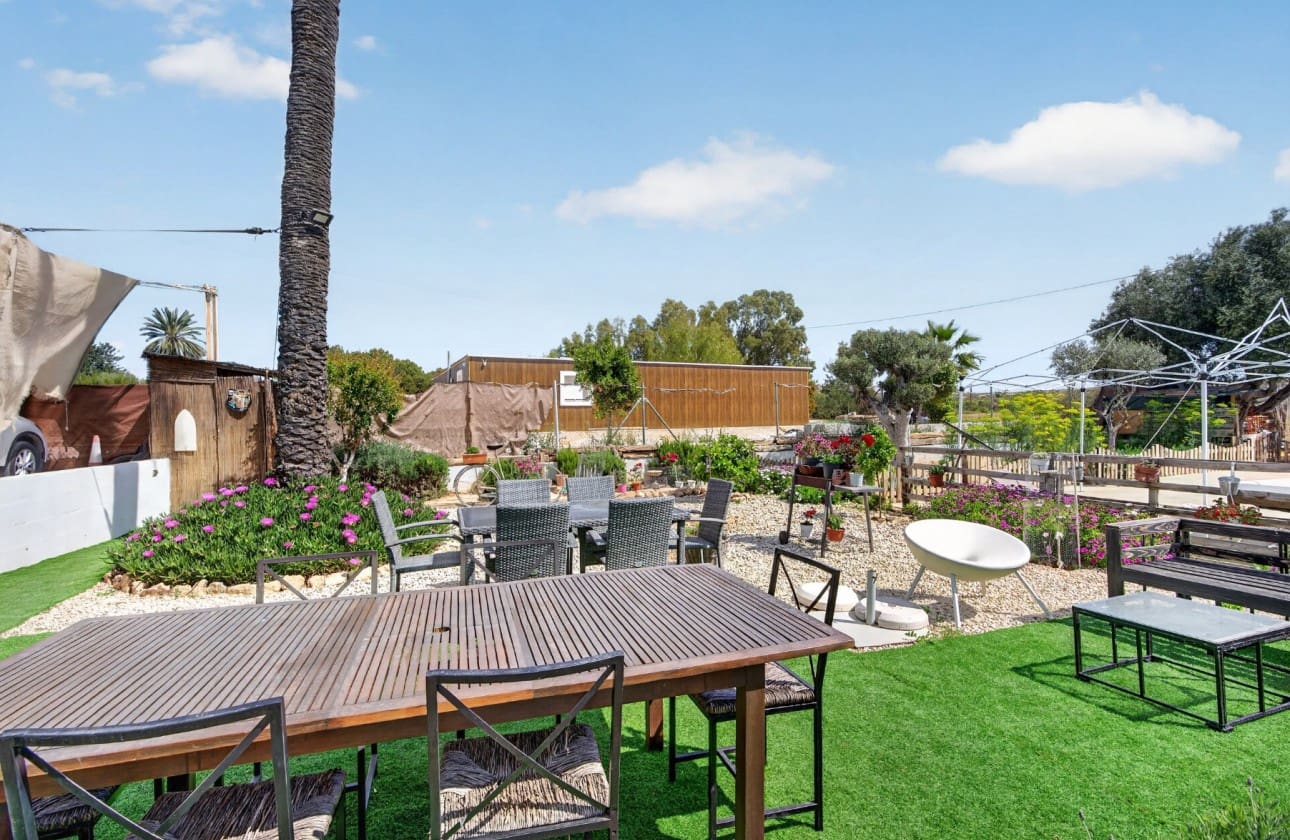 3 makuuhuone Huvila myytävänä paikassa El Altet mukana uima-altaan 
autotalli - 670 000 € (Ref: 9798383)