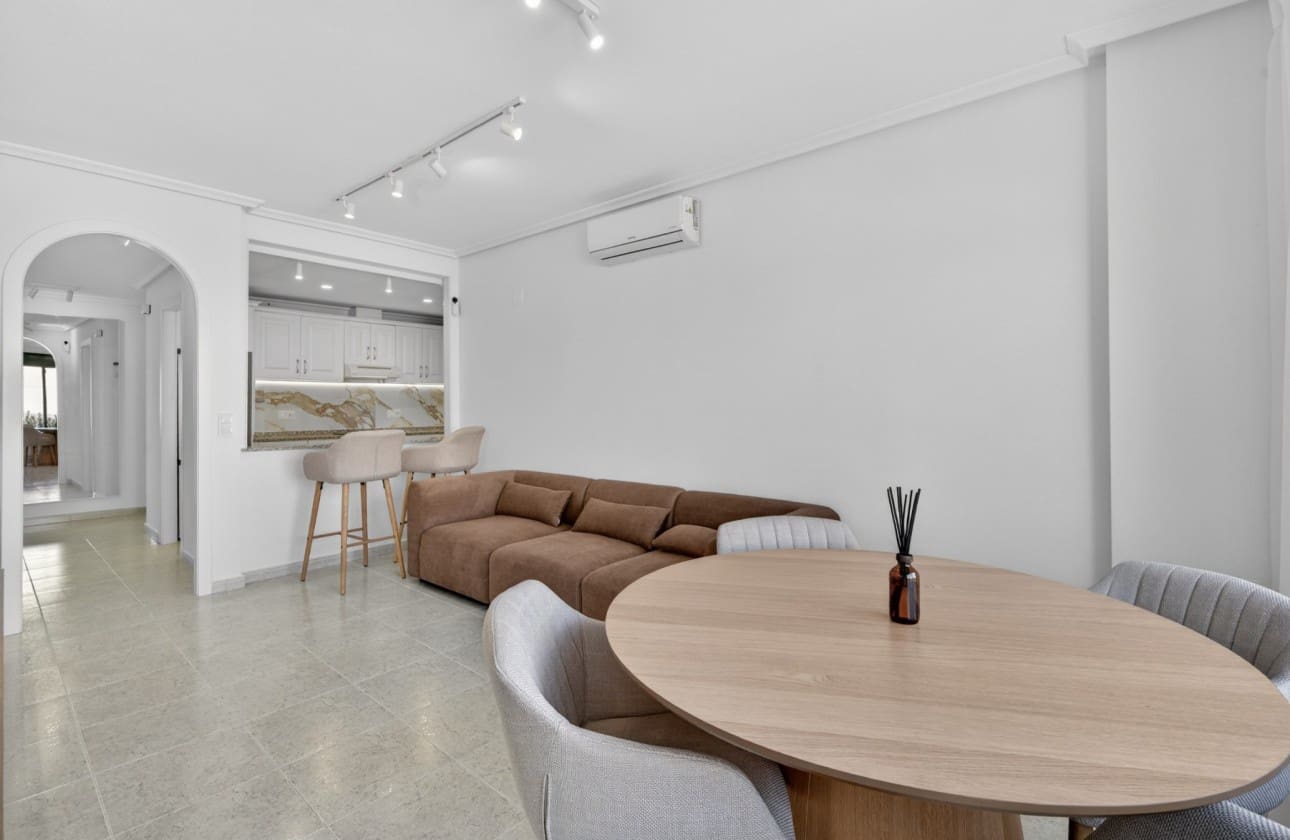 2 sovrum Lägenhet till salu i Campoamor med pool garage - 249 000 € (Ref: 9814630)