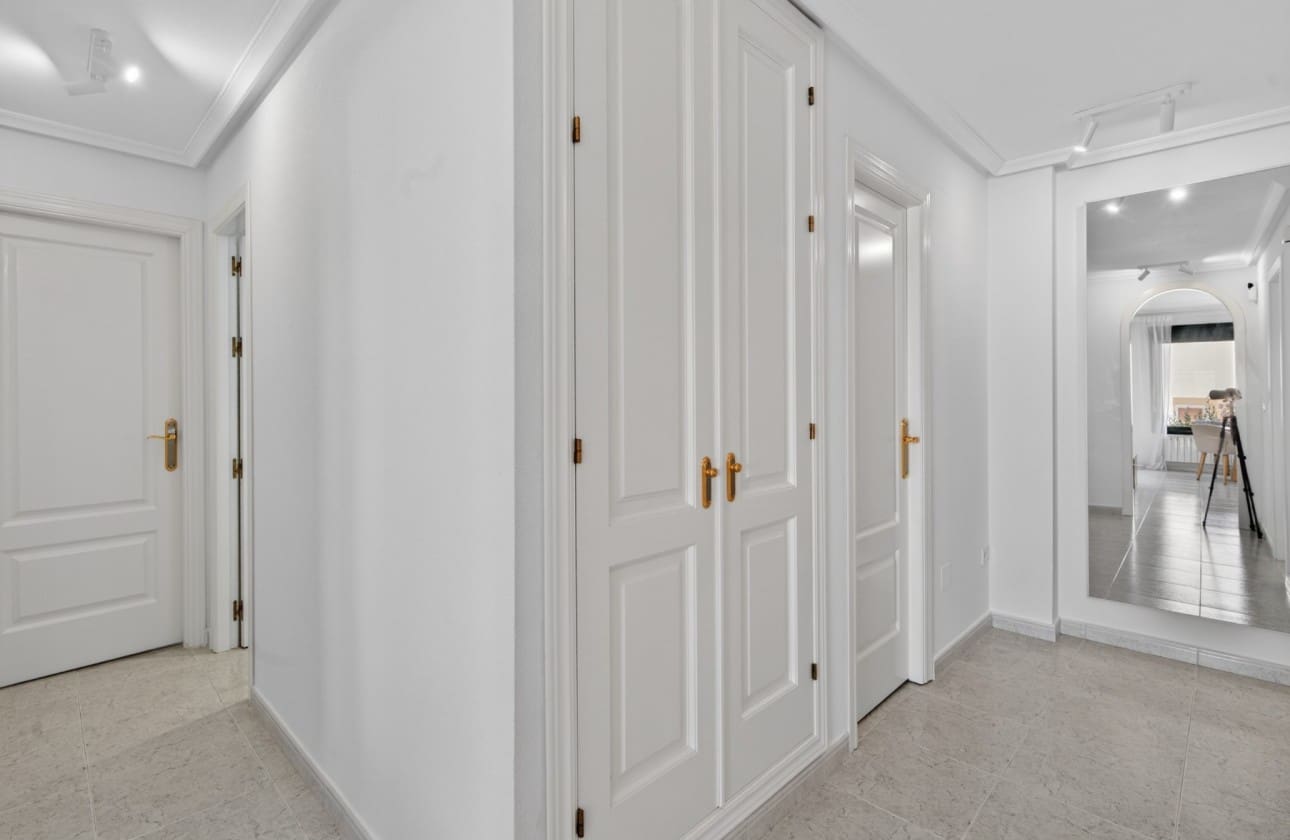 2 sovrum Lägenhet till salu i Campoamor med pool garage - 249 000 € (Ref: 9814630)