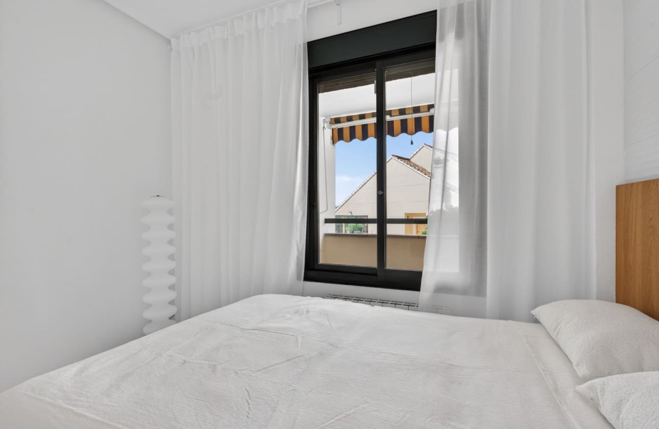 2 sovrum Lägenhet till salu i Campoamor med pool garage - 249 000 € (Ref: 9814630)