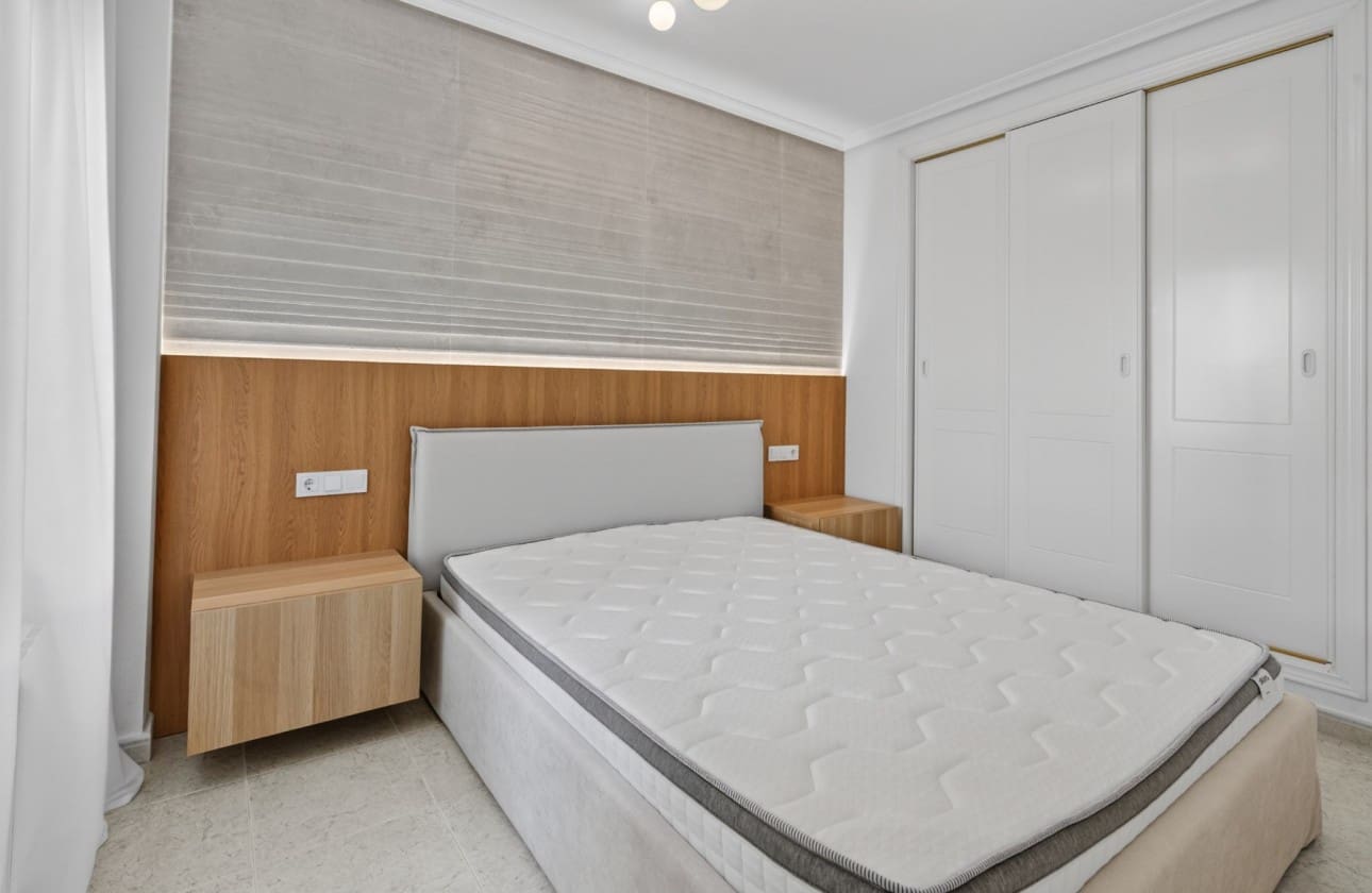 2 sovrum Lägenhet till salu i Campoamor med pool garage - 249 000 € (Ref: 9814630)