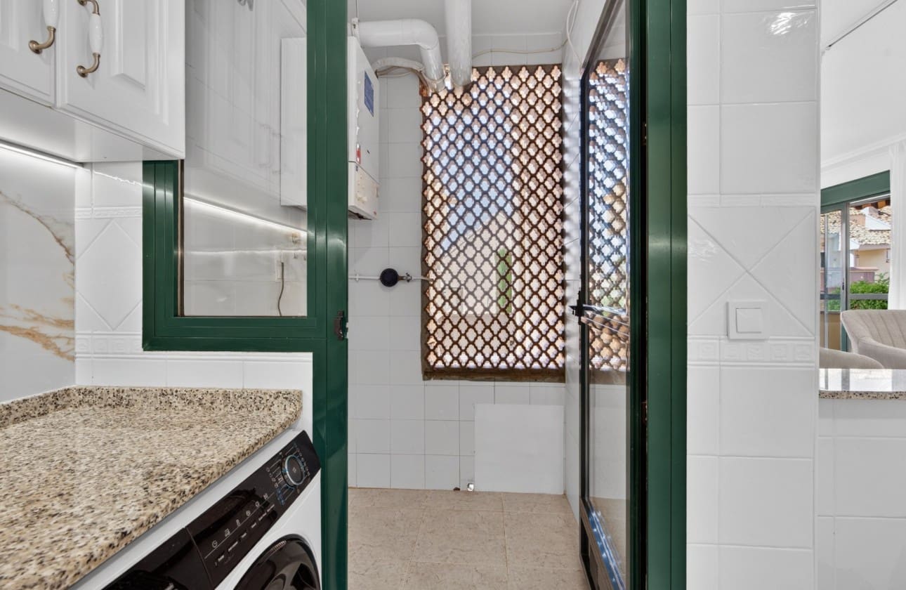 2 sovrum Lägenhet till salu i Campoamor med pool garage - 249 000 € (Ref: 9814630)