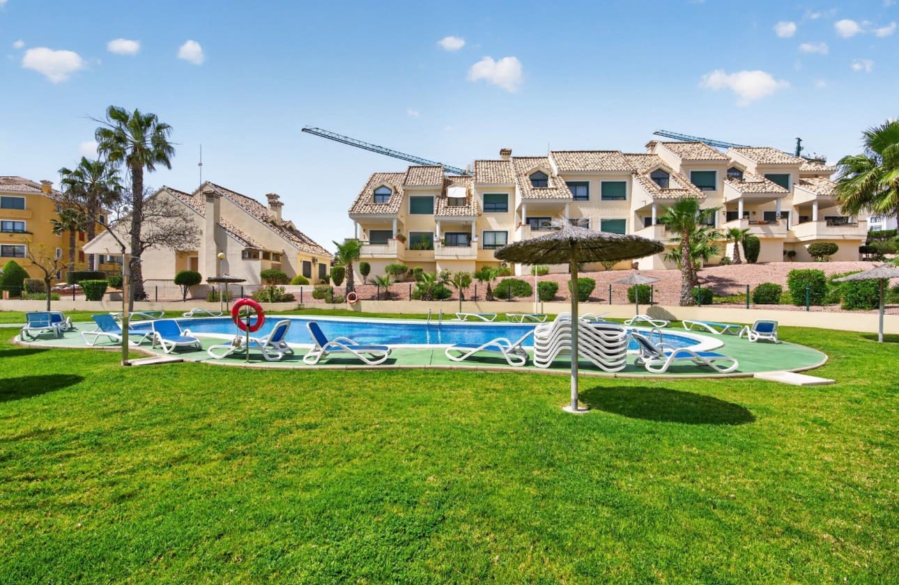 2 sovrum Lägenhet till salu i Campoamor med pool garage - 249 000 € (Ref: 9814630)