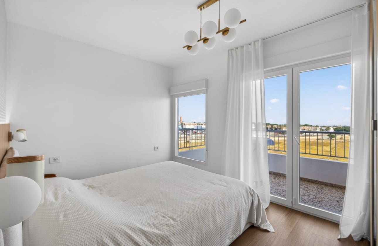 2 camera da letto Attico in vendita in Orihuela Costa con piscina garage - 235.000 € (Rif: 9814631)