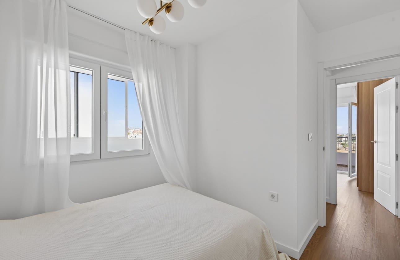2 camera da letto Attico in vendita in Orihuela Costa con piscina garage - 235.000 € (Rif: 9814631)