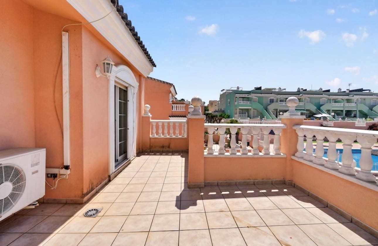 3 quarto Casa em Banda para venda em Gran Alacant com piscina - 299 000 € (Ref: 9816526)