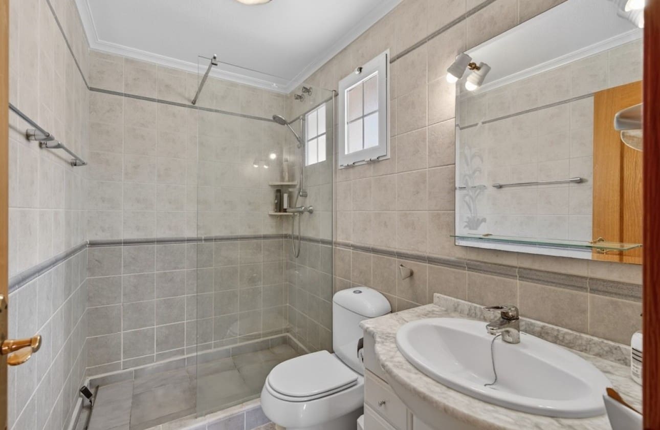 3 quarto Casa em Banda para venda em Gran Alacant com piscina - 299 000 € (Ref: 9816526)