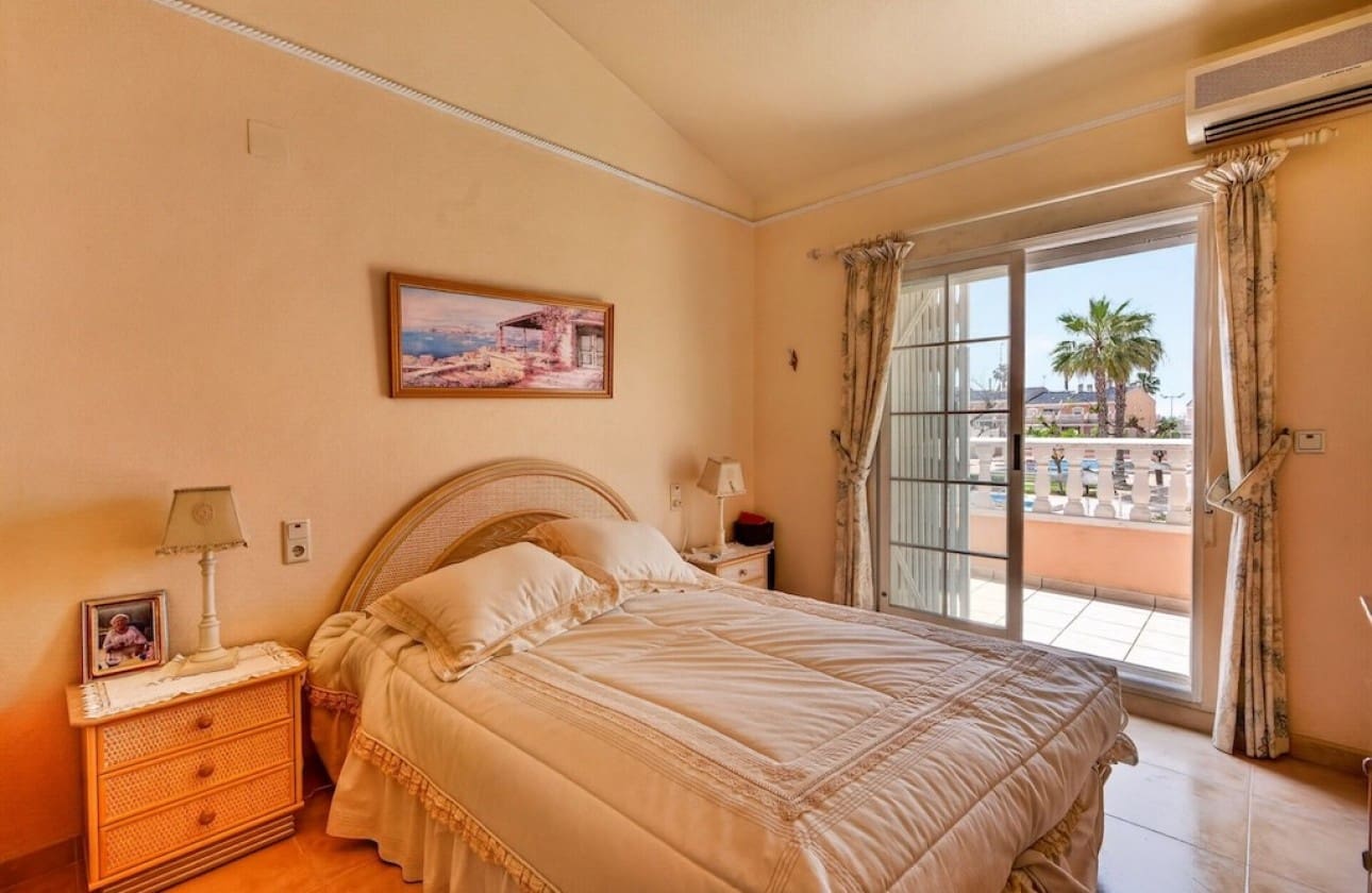 3 quarto Casa em Banda para venda em Gran Alacant com piscina - 299 000 € (Ref: 9816526)