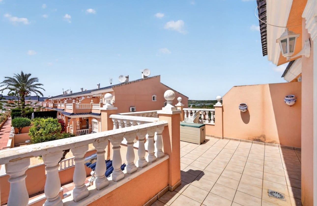 3 quarto Casa em Banda para venda em Gran Alacant com piscina - 299 000 € (Ref: 9816526)