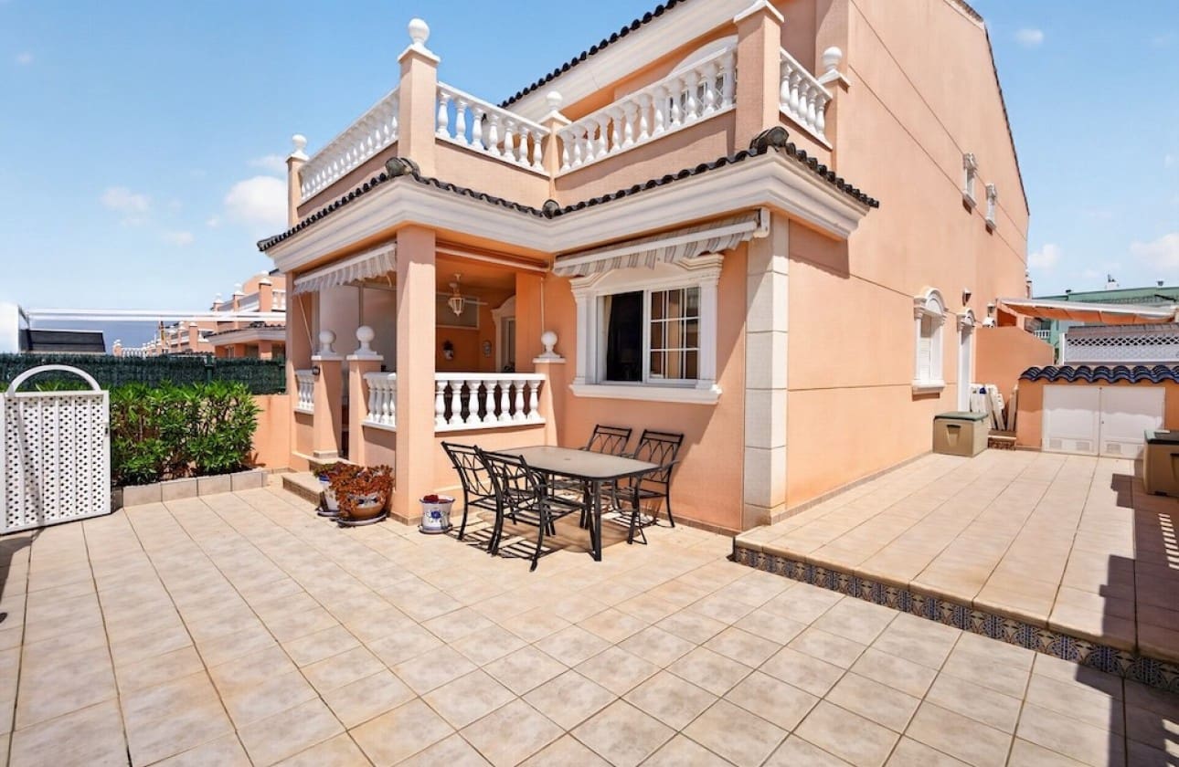 3 quarto Casa em Banda para venda em Gran Alacant com piscina - 299 000 € (Ref: 9816526)